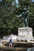 Vater-Rhein-Brunnen