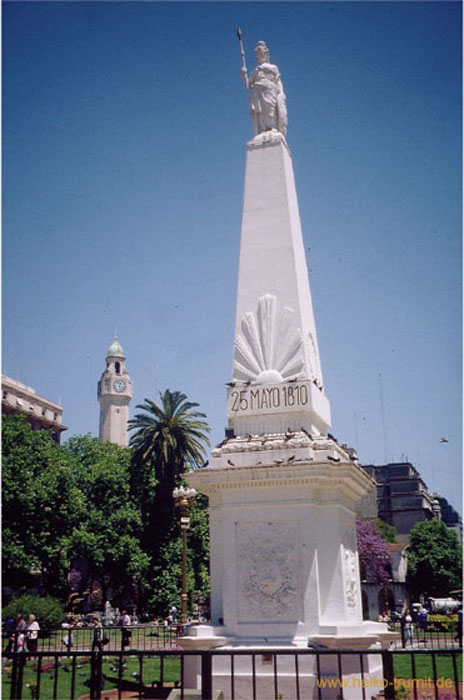 6.Revolutions-Denkmal Plaza de Mayo, B.A