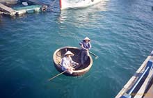 Vietnam -  Landestypisches Rundboot