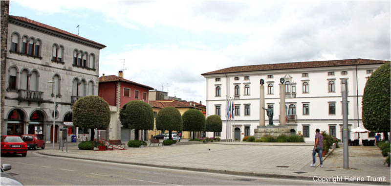 34.Cividale, Piazza Foro