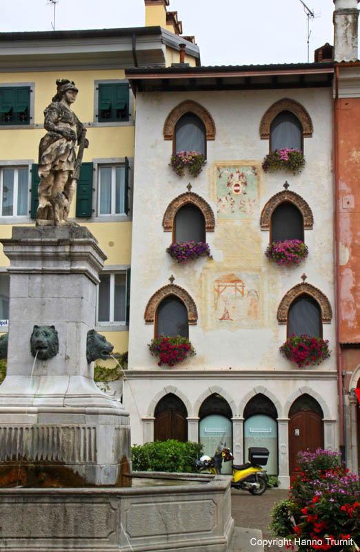 53.Cividale, Piazza Garibaldi2