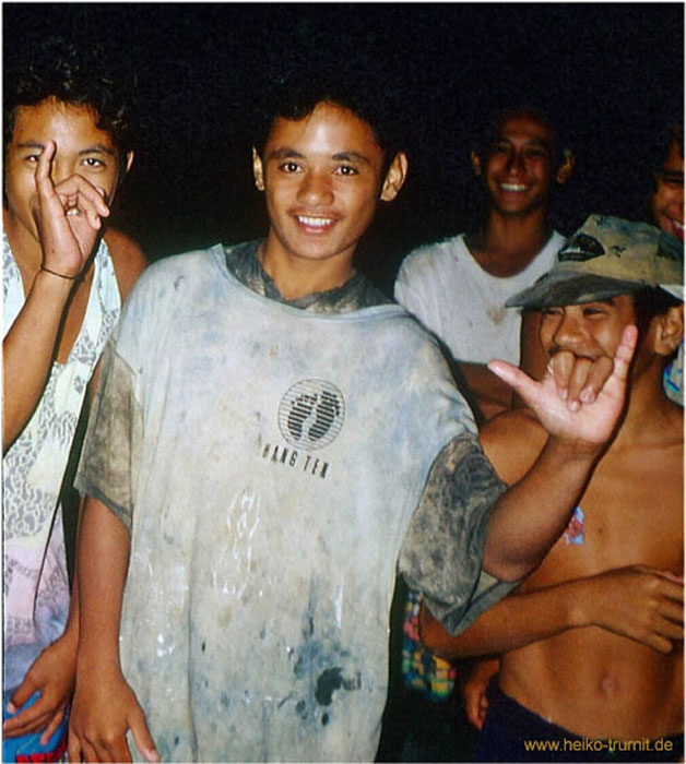 55.Junge Polynesier in Taputapuatea
