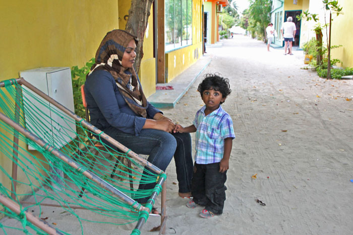 2207.Madonna Guraidhoo