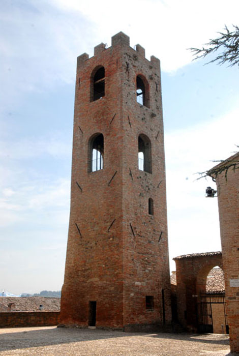 Turm der Malatesta-Burg