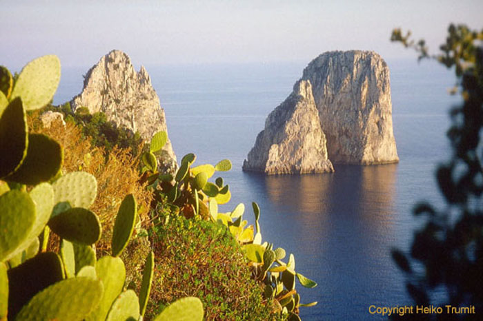 45.Faraglioni bei Capri