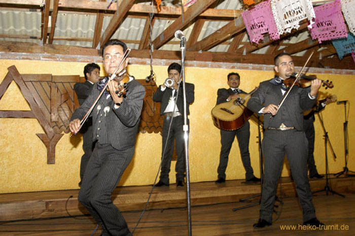 Mariachi-1