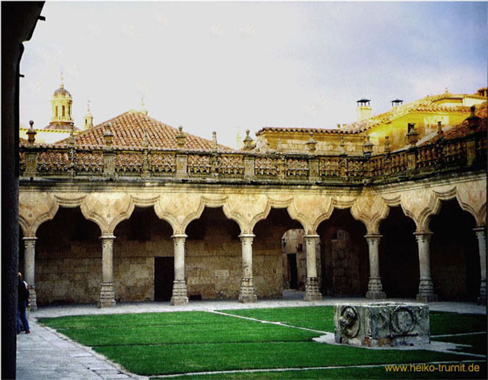 59.1.31.Innenhof Escuelas Menores Salamanca