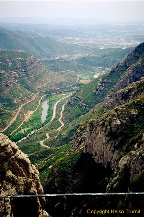 51.07.Schlucht vor Montserrat