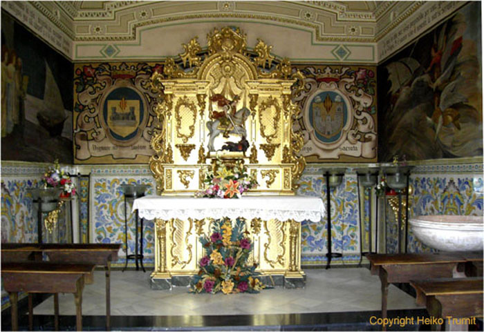 Capilla San Jorge, Cast. Mayor