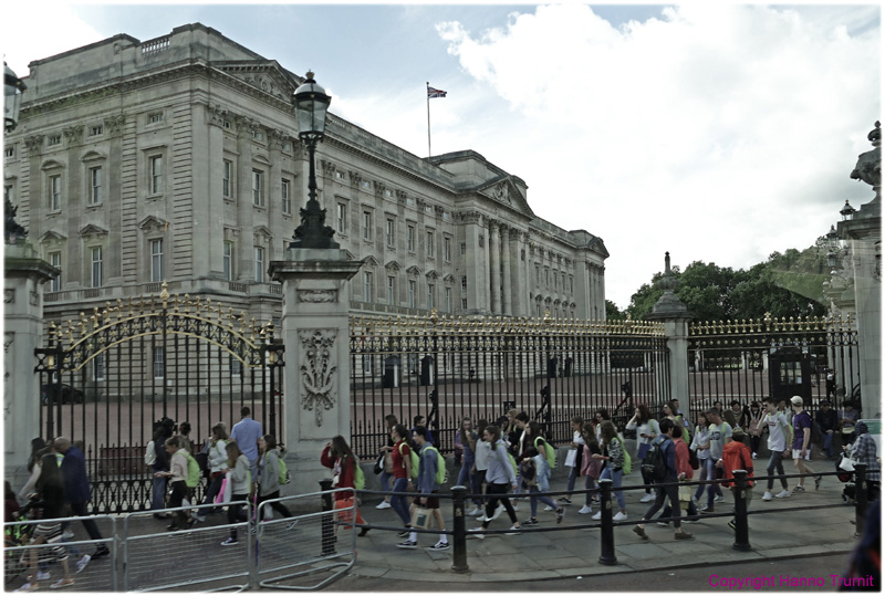 211.Buckingham Palace