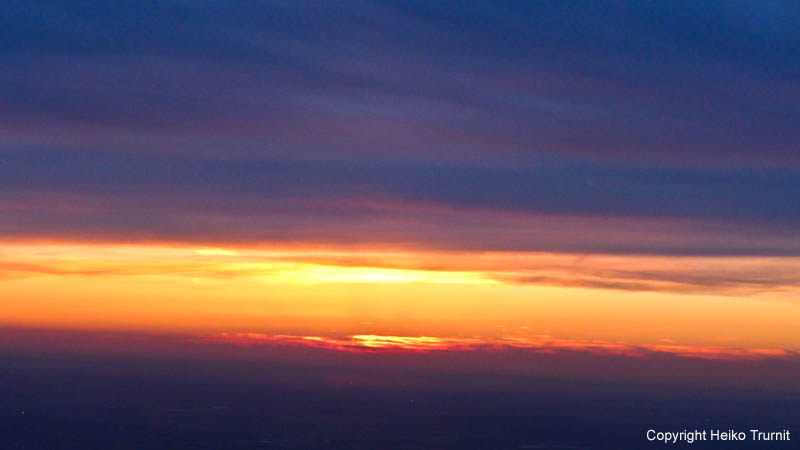 Sonnenuntergang vom Flieger