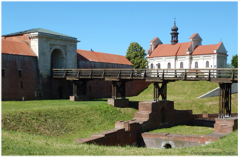 128e.Uni-Kirche am Wall